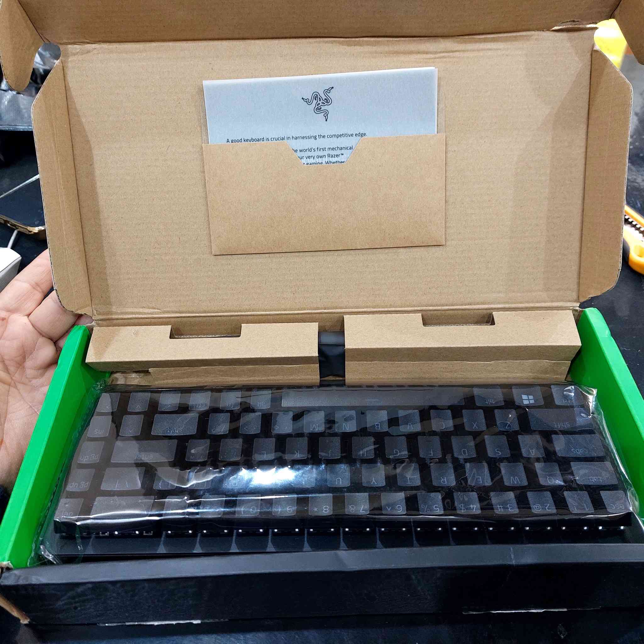 حبايب الوحش كيبورد razer blackwidow v3 mini hyperspeed
جديد كامل 100‎%‎
سعره بالمحلات فوك ال250الف
سعره يمي 130 الف 
***********
متواجد ماسنجر او واتساب
متوفر توصيل جميع المحافظات 5000
