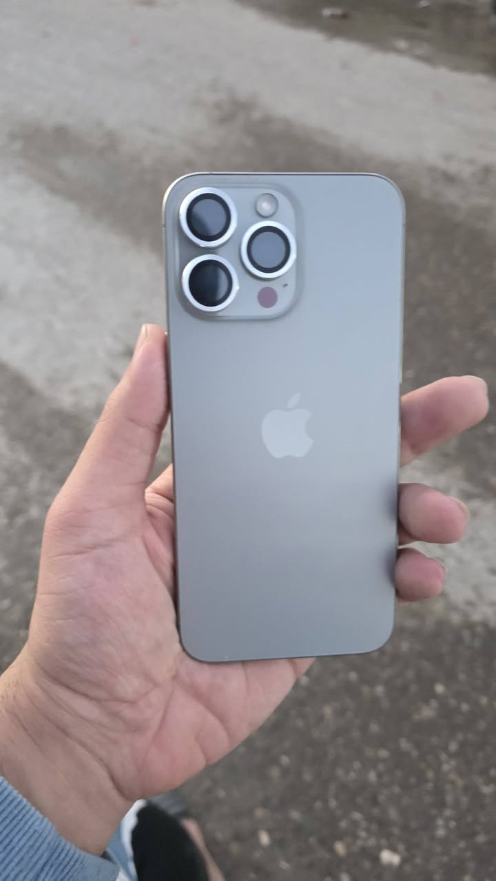 السلام عليكم
Iphone 15 pro max

 اللون :تيتانيوم 

نسبة البطارية: 86%

عدد الدورات:468

الجهاز شرق اوسط

 الجهاز كلش نضيف وموضح بالصور

مراوس بجهاز s25 ultra 

📍 الموقع: بغداد

للاستفسار يرجى التواصل على الخاص او على رقم الهاتف:

***********
