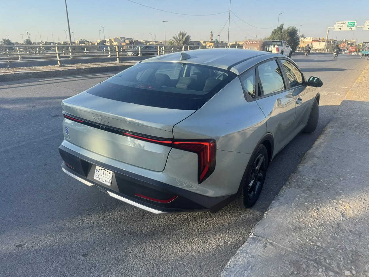 السلام عليكم
كيا K4 2025   بدون رقم ماشي 17 الف ميل لون سمنتي حادث بنيد صبغ فقط وبارد بالجاملغ
المواصفات : بصمة  / هندبريك دكمة  / لايت LED  / مكينة 2000 دوش / شاشة كبيرة متصلة ديجتال /  اوتو هولد / LED امامي وخلفي / قيادة ذاتية / كامرة دوارة / رادار تعديل مسار / اوتو بريك / رادار جانبي / مود درايف / تحكم ستيرن / كروس سرعة /مانع انزلاق / كار بلي 
مكاني البلديات السعر 152 ورقه وبيه مجال
للتواصل والاستفسار : ***********
