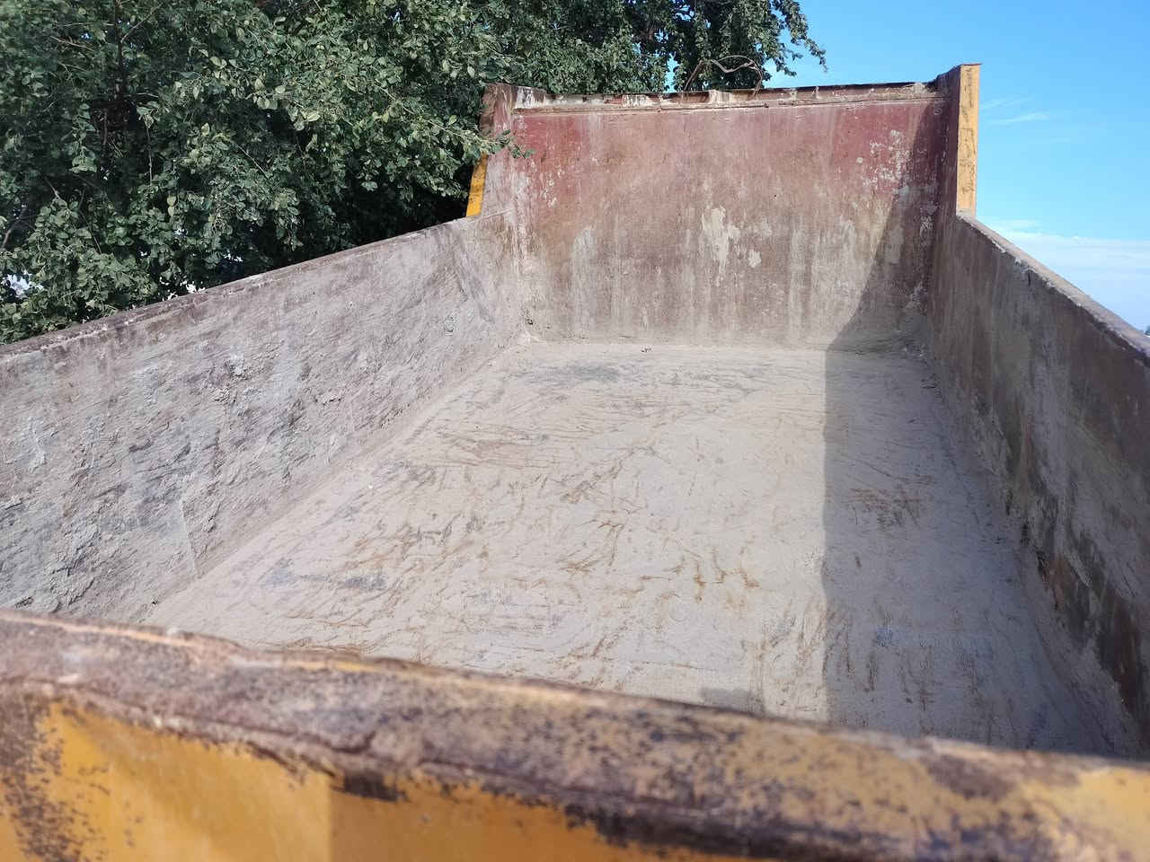 بدي لبيع جديد بلادي الإتصال ع ***********
