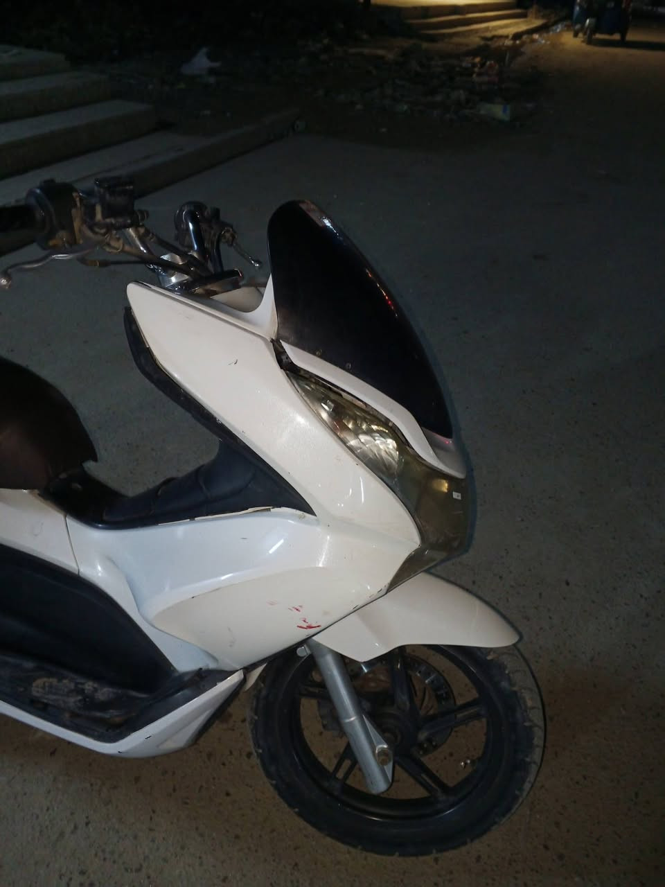 سلام عليكم دراجة بي سي اكس البيع جيل الاول مديل2016 كهربايات شغله كله دراجة كامله  نقص فقط ستان تعليك مكينه ناعمه لا تنقص ولا تبخر ما مفتوحه محرگ 125تجي تكلب وتشوف العنوان بغداد العبيدي حي الرئاسة السعر 1150وبيه مجال شراي انتصل رقم الهاتف ***********
