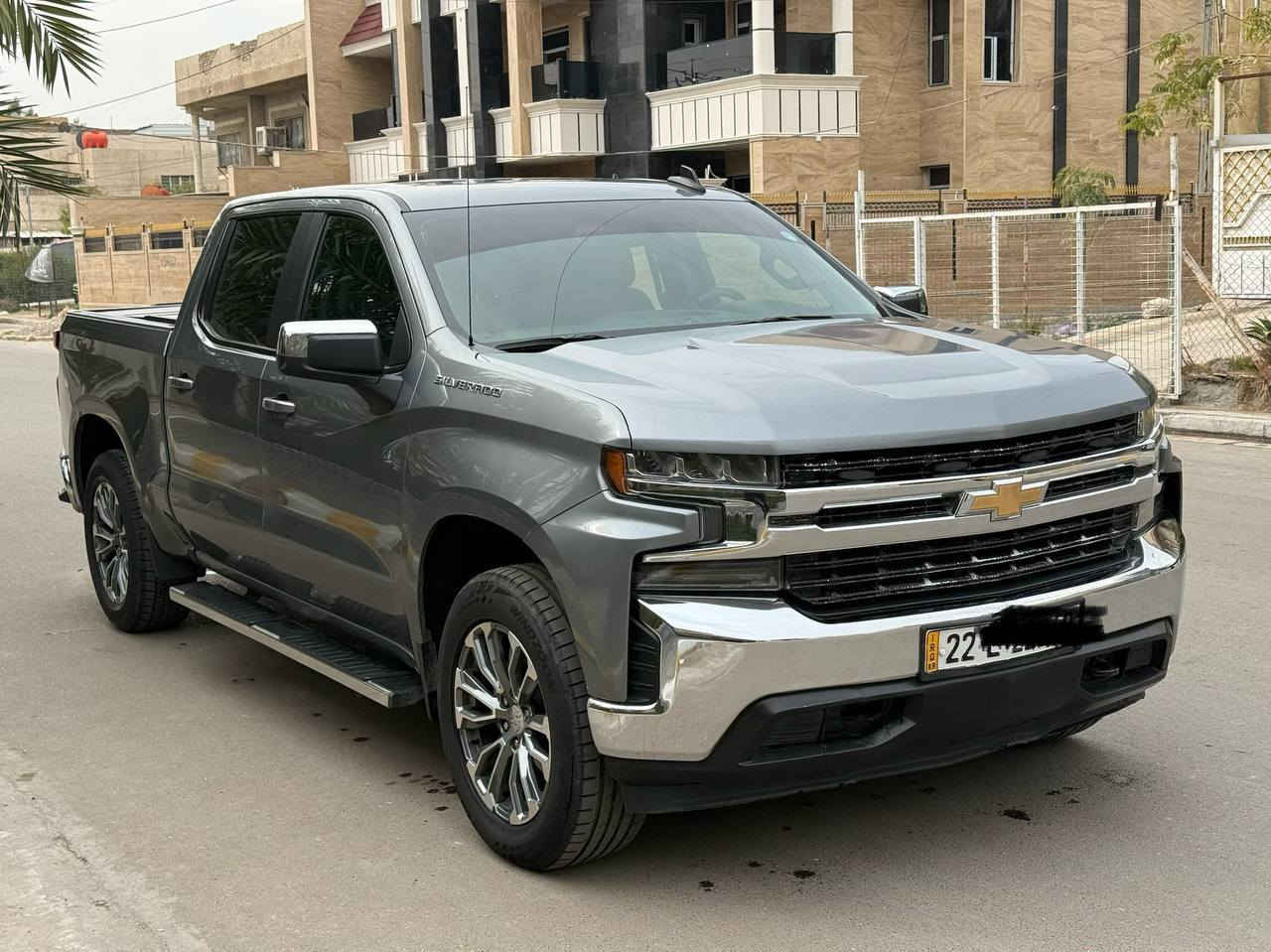 شوفرليت سلفادور LT   موديل 2020 وارد  حادثه سطحي بنيد وبدايه الجاملع الأمامي بدون أيرباك السياره نظيفه  جدا  بدون بارد وبدون شخوط وعلى أيد وحده  وبدون أي نقص  كير ومكينه بشرط وترايك أي مكان يعجبك شرط  رقم اربيل بأسمي وشرط  تحويل ثاني يوم محرك 8 سلندر 5300 المرغوب  ومعروف المواصفات مالتها  ماشيه 109 الف كيلو متر مكان السيارة بغداد الكرخ السعر 253 ومجال للشراي
***********
