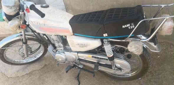 عمي السلام عليكم دراجه نضيفه وحلوه اوراق كامله موديل 24السعر مليون و200قفل الموشراي لايتعبني 
***********
حسين بارزالي
