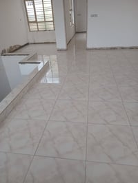 متاح خلف سيراميك07766323359 مرمكاشي بسعر مناسب درجه اولى