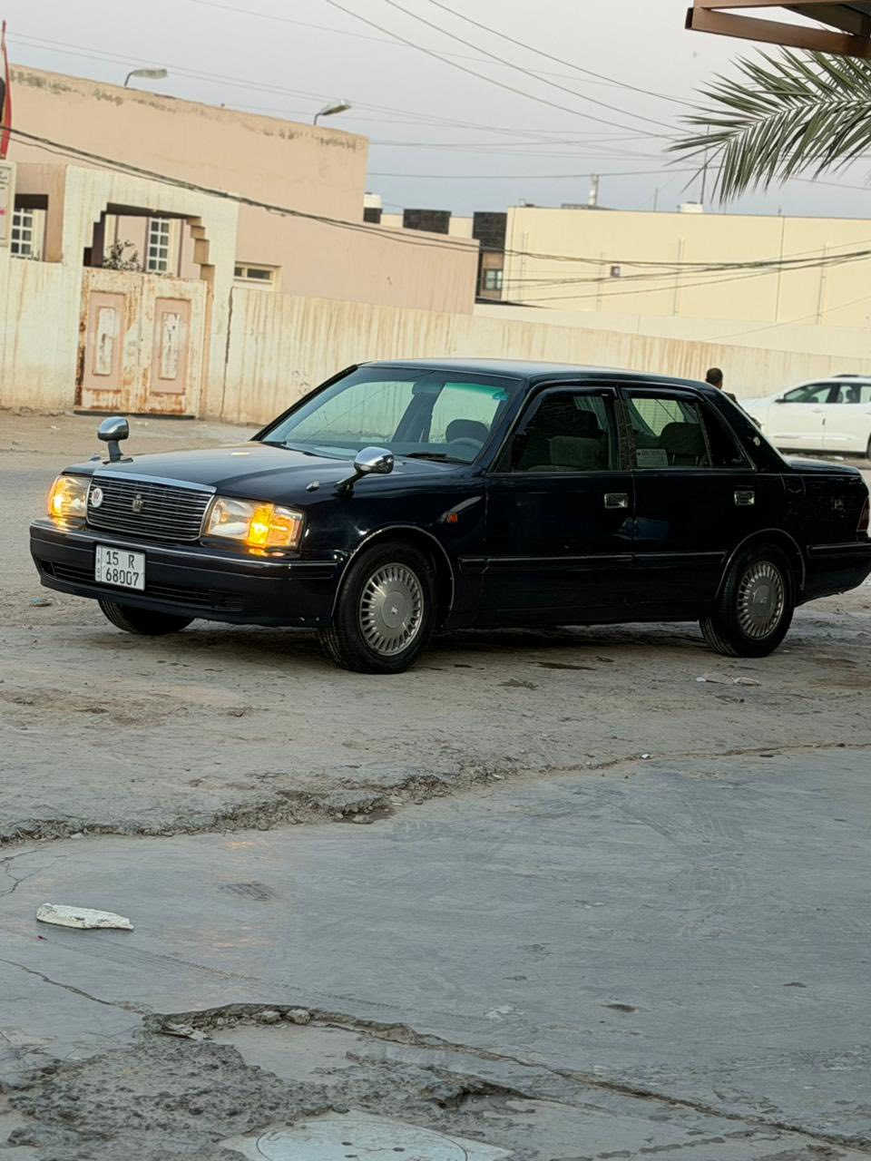 السلام عليكم كروان راس الثور تكم مديل 1997 لون نيلي  ,,5,,,دكم كشنات ابو الطفل  شاصي 55.  محرك 3000. فيشتين  
                              ( سياره كصه قماره فقط )
مكفوله من كصه ثانيه وضربه ونقل جثه  واصوليات رقم انبار نكليزي بسمي تحويل ثاني يوم  سياره جديده جاهزه تخم تاير جديد باتري جديد تبريد شغال  قطعتين مساج بل كشنات مكان سياره النجف  سعر السياره 78.  وبيه مجال شي قليل حك الجيه والله يرزق الجميع للستفسار. اتصل ***********
