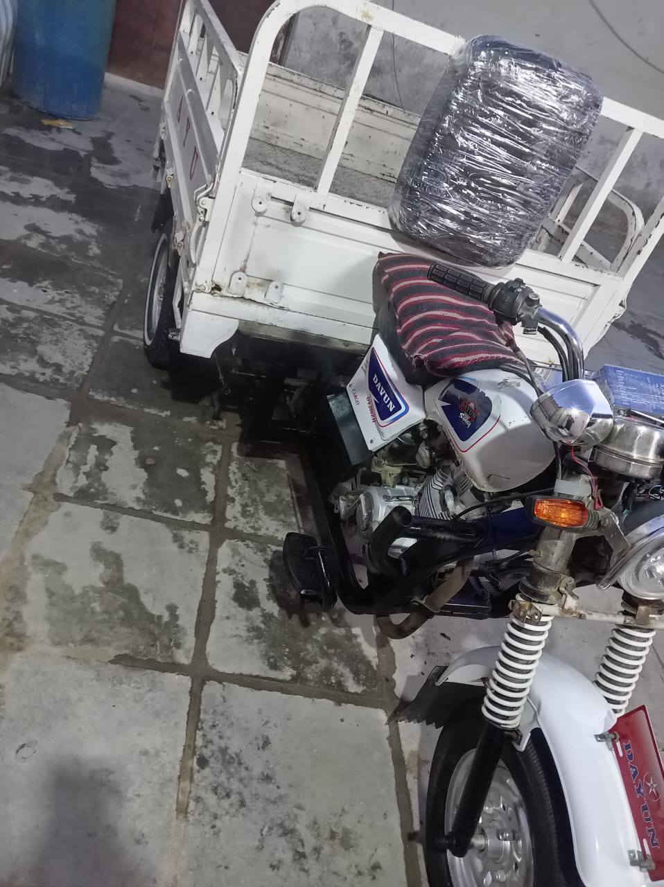 السلام عليكم ستوتة للبيع 2019 مكفولة اوراق أصولية محرك ما مفتوح السعر 1400. مكان الناصرية الغراف. رقم صاحب الستوتة ***********.
