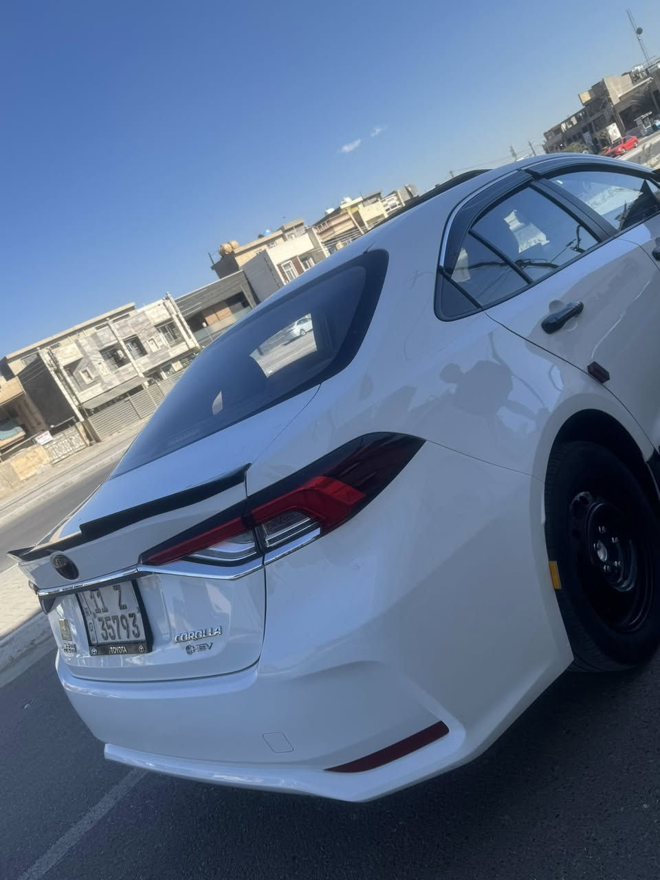 السلام عليكم من رخصه الادمن المحترم

كورلا 2025 هايبرد الشكل الخليجي 

 ماشيه 8,000km 

فول مواصفات 

كشنات جلد 

سلايد روف

بصمه 

فور دسك 

ابل كار بلاي

اوتو هولد 

اشاير بالمري 

مري كهرباء 

داخل جلد تحكمات ستيرن 

كت رياضي اسود الله شاهد السياره جديده ومصروف عليها 

ضمان معرض باركود 

السعر 157$ وبيها مجال للشراي للاستفسار الاتصال 

***********
