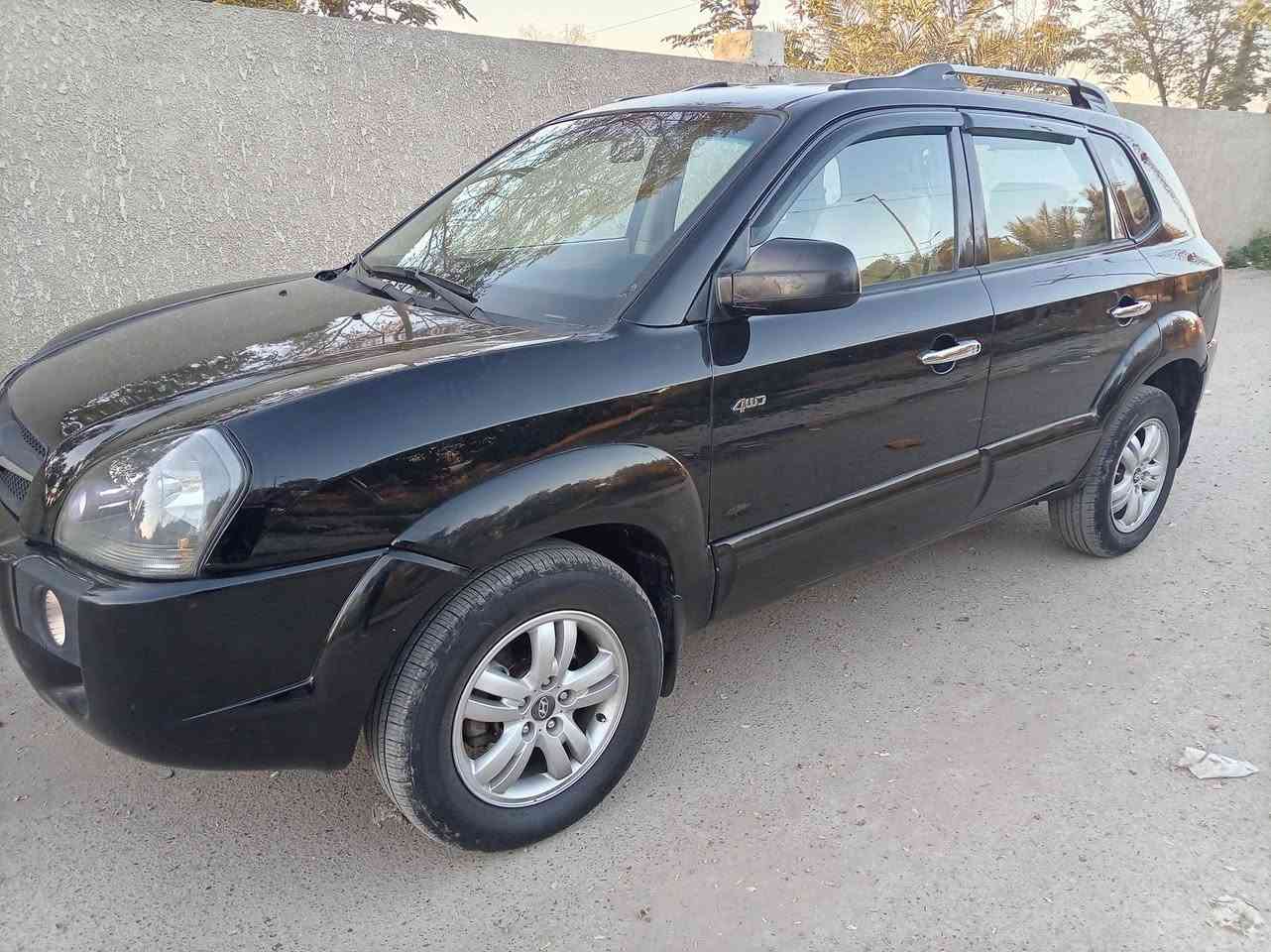 السلام عليكم توسان موديل ٢٠٠٨خليجي مكينة ٢٠٠٠دوش بيهة بنيد مبدل وباب خلفي عكس السايق صبغ ، لغد وشاصي مكفولات مكينة مبدلة جديدة كهربائيات كلهة شغالة سونار مرفق بلصور السيارة أي نقص ما بيهة، سنوية باسمي مكان السيارة الدورة بلصحة، السعر 95$رقم الهاتف ***********  الرقم بي وتساب
