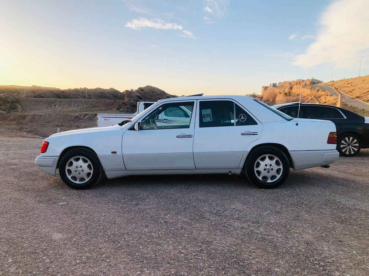 ماشاءالله كل حلال الناس
مارسدس دب 300 فول موديل 90 بلاد رقم دولي وسنوية جديد 2031 محرك بطه 3000VVT شرط دواخل كل جدید 3 قطع صبغ سونر موجود باقي بلادي سلايت شغال جام كهربائي تبريد ABS تايرات ويل جديد شرط كيرو محرك تحويل غرامة سیارة جاهزه مابيه نقص 
سعر 67 بية مجال 
***********
