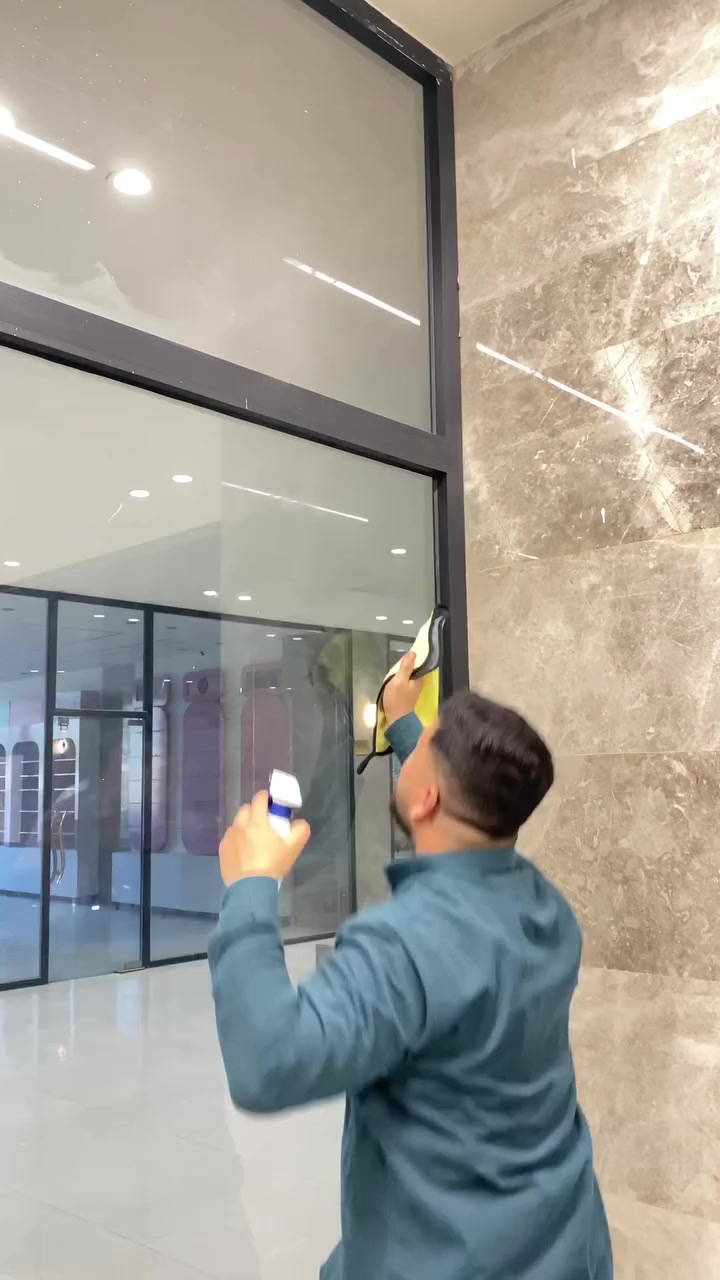 ممسحة / أداة تنظيف أرضيات
• مادة الشريط: سيليكون مرن (Soft Silicone)
سعر القطعه 5 الاف 
سعر الثلاث قطع ب 10 الاف 
• طول شريط التنظيف:
– 50 سم

• طول الذراع:
– 63 سم
– حتى 104 سم (قابل للتمديد)
• طريقة الاستخدام: كنس جاف وتنظيف رطب


**إذا كنت صاحب هذا الإعلان وتريد حذفه لأي سبب، رجاءا أرسل رسالة إلى الدعم الفني**