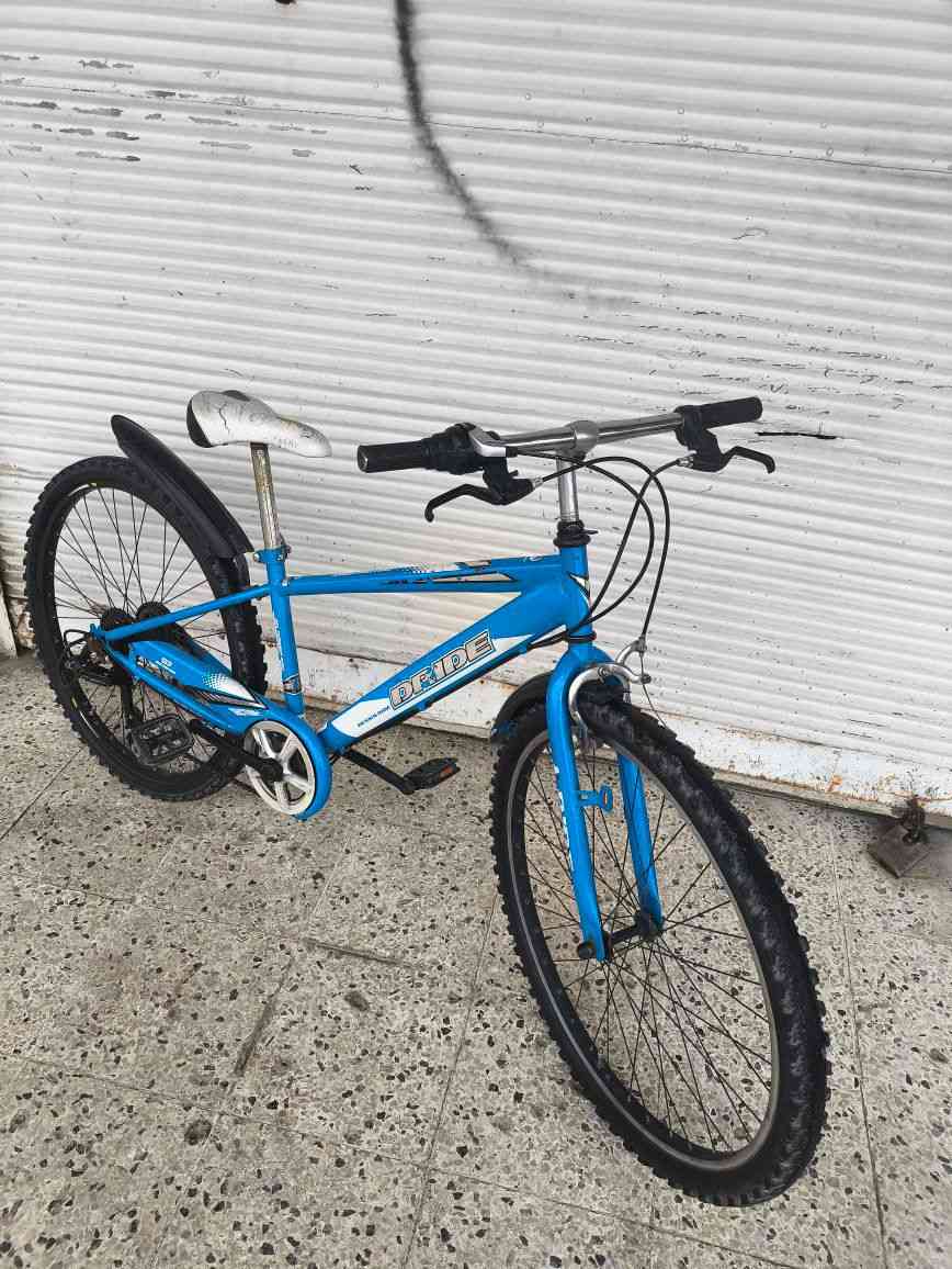 السلام عليكم 
للبيع/ DRIDE حجم 26 وضع شررركة للاخير برغي مامبدل بي سعرو 80 ومجالو بسيط الشراي يراسلني او يتصل 
***********
*********** مكاني موصل قادسيه الثانيه
