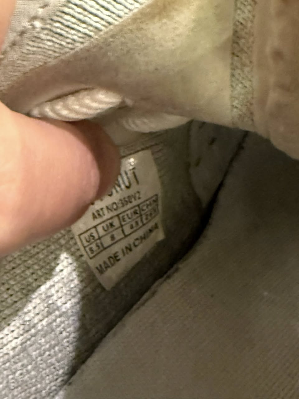 ايزي 350 قياس 43
لون رصاصي طركة فستقي بالة كوالتي عالي

السعر ٣٠ 
متوفر توصيل بغداد والمحافظات


**إذا كنت صاحب هذا الإعلان وتريد حذفه لأي سبب، رجاءا أرسل رسالة إلى الدعم الفني**