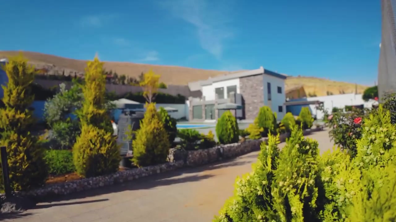 🏡✨ شاليهات ومزارع للإيجار – بيرين | العالوك | صروت | القنية ✨🏡
إذا بتدور على الراحة، الخصوصية، والأجواء الهادئة... عندنا أفضل الخيارات لقضاء أجمل الأوقات مع العائلة والأصدقاء. 🌿💙
✅ شاليهات ومزارع متنوعة ✅ مسابح وجلسات خارجية ✅ خصوصية تامة ✅ مواقع مميزة وسط الطبيعة ✅ الحجز من المالك مباشرة
📍 المواقع: بيرين • العالوك • صروت • القنية
📞 للحجز والاستفسار: ثائر العوامله 0772125270
#ثائر_العوامله #شاليهات_للإيجار #مزارع_للإيجار #بيرين #العالوك #صروت #القنية #الأردن


**إذا كنت صاحب هذا الإعلان وتريد حذفه لأي سبب، رجاءا أرسل رسالة إلى الدعم الفني**