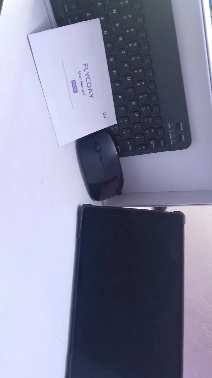 📱 FLYCOAY Tablet
✅ شاشة كبيرة 10 إنج تقريبًا 💯
✅ نظام Android 💯
✅ يدعم Wi-Fi 💯 
✅ كاميرا أمامية وخلفية 💯
✅ بطارية جيدة 💯
✅ مع الكفر الأصلي 💯
✅ مع الكارتون والكتيب الأصلي 💯
✅ شاشة نظيفة 💯
✅ جاهز للاستخدام مباشرة 💯

الشاشة والمعالج: شاشة بحجم 10.4 بوصة بدقة 2000 × 1200 بكسل، ومعالج ثماني النواة (Octa-Core) بسرعة 2.0 جيجاهرتز.
البطارية والكاميرا: بطارية بسعة 8000 مللي أمبير، وكاميرا خلفية بدقة 13MP وأمامية بدقة 8MP.
++ يدعم شريحتين (سيم كارت)
السعر 110 للأستفسار على هذا الرقم (***********)
