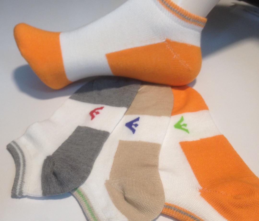 جواريب ولادي بناتي درجه فاخره جدا للتواصل ***********
