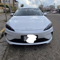 BYD  سيل 5 موديل 2025 سياره رقم اربيل  ماشيه 4 الف بدون اي شي حتى ملاح...