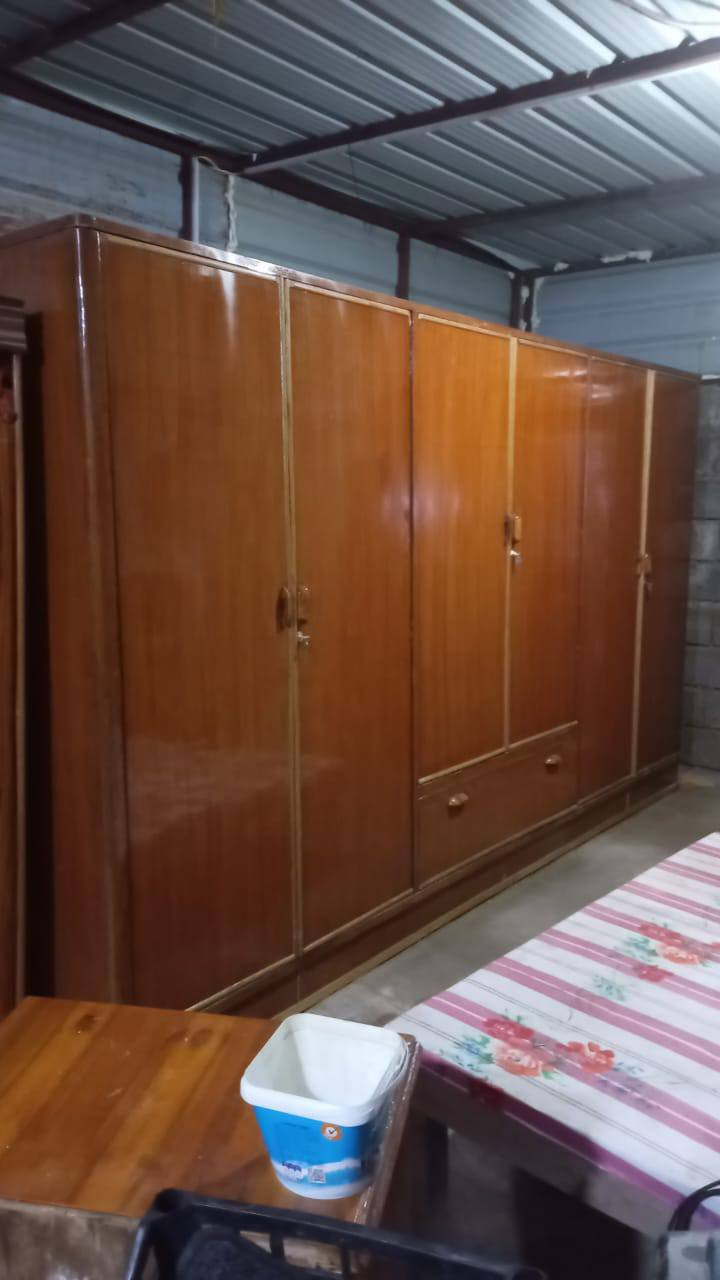 سلام عليكم غرفة نوم البيع سعر 550اتصل على رقم ***********
