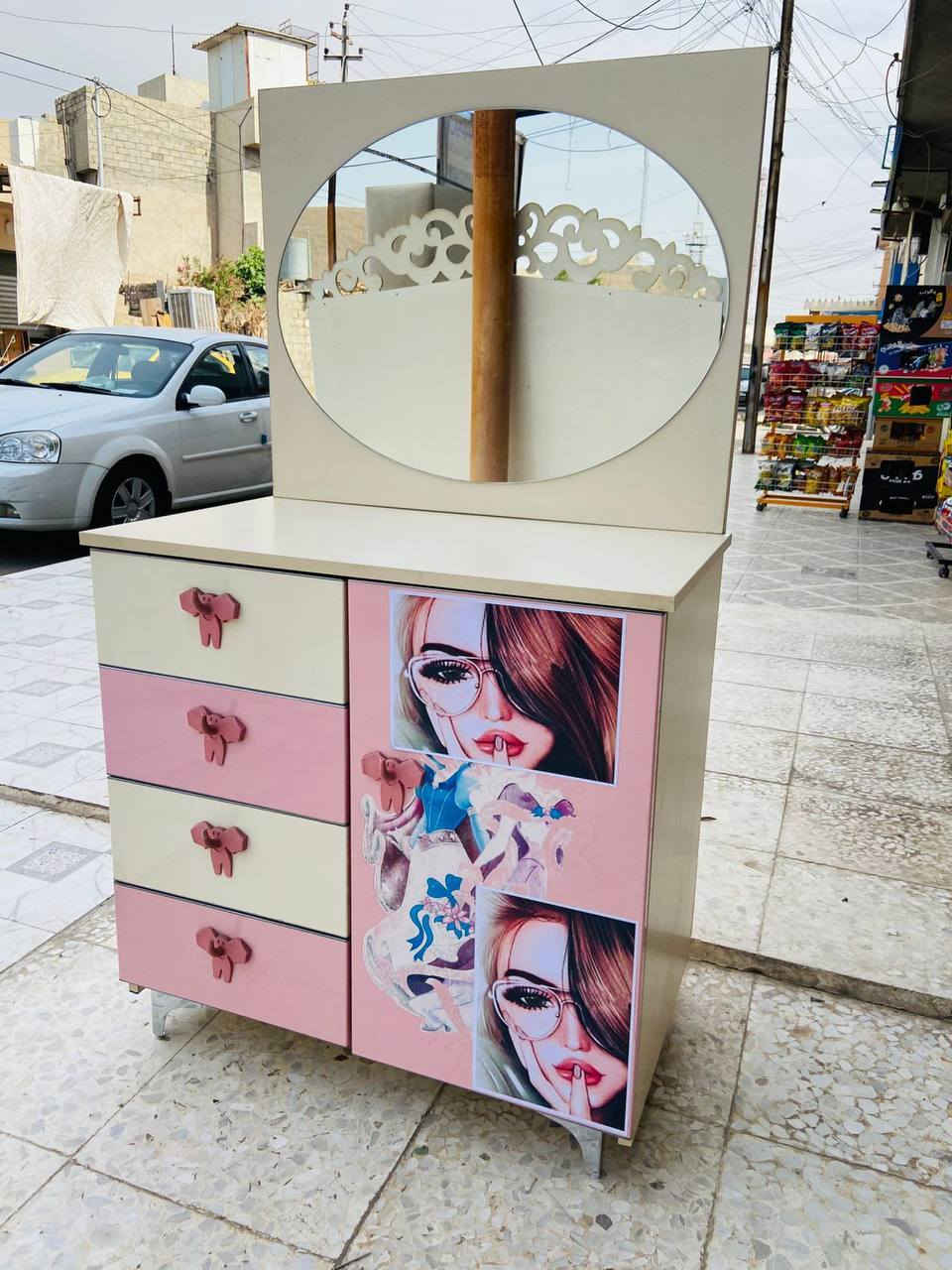 سلام عليكم غرفه نوم بناتي 5قطع مع دوشك نظافه فول كنتور ثلاث ابواب كلش نظيف 
سعرها 250 الف مع شد ونقل داخل الموصل جاهز استفسار ***********واتساب***********
