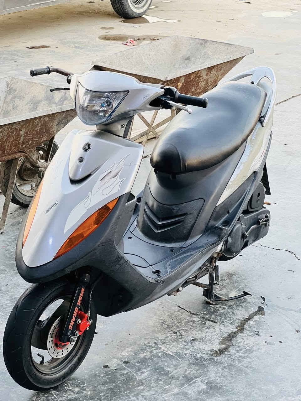 السلام عليكم ماكس عدله للبيع فقط مكفوله من كلشي كامله مكمله بدون اي نقص مكينه مكفوله من الفتح تجيب فيتر وتفحص  بانزين كله محسن مكاني بغداد الشعب وسعرها 800وبيها مجال بسيط رقمي ***********
