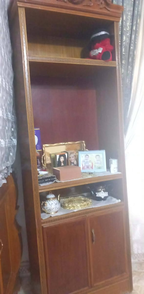 غرفه اخشاب للبيع
كلش نضيفه مستخدمه 
شي قليل
الفلوجه الازركيه
***********
