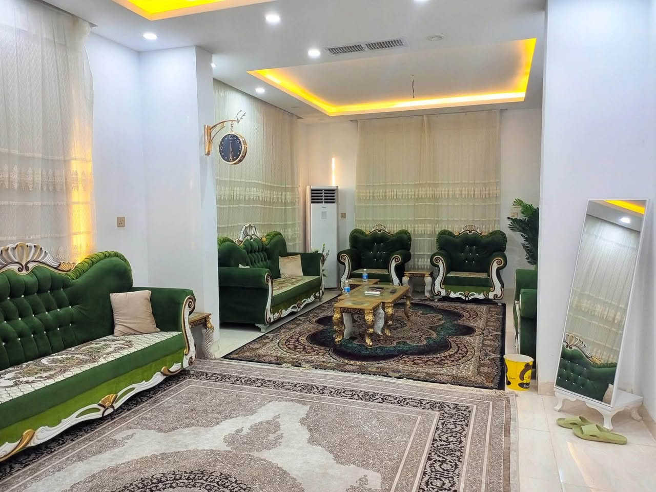 🏠للبيع او الايجار🏠

بيت ركن في مجمع راسان ستي مجاور وند ستي الذي يطل على طريق المنذريه 150متر واجهيه 10امتار وعمق 15متر بيت مؤثث بالكامل يتكون المنزل من استقبال مفتوح على الهول وغرفتين نوم ومطبخ وصحيات وبيتونه وسطح.

🔸للاستفسار▪️(***********)
🔸للاستفسار▪️(مراجعة مكتب حسن للعقار)
🔸عنوان المكتب▪️جلولاء-داخل السوق-مجاور مصور عادل
