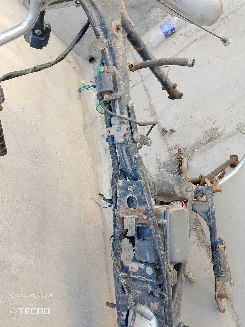 شاصي مال 5 كير كلش نضيف هوه ول غراض الي ويا اوراقه ضايعه اي ضمان حق تريده اني وياك سعره 100 وبي مجال شراي اتصل ***********
