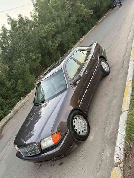 للبيع فقط بدون مراوس وبدون قسط 
مرسيدس w 202 c230 1995 اصل وارد خليجي فول موصفات بدون ضرر وحادث 
مصبوغه عام جماليه بدون ضرر 
محرك وكير بلاديات 4 سلندر خراطيم 
تبريد اصل  حداديته جاهزه كهربائياته بلاديه داخل جلد بلادي نظيف جداً 
موصفاته معروفه سلايد روف جام طكيتن سنترلوك قفل كير جام كهرباء 5 ويل كب 
اريل كهرباء دبل مروحه دبل فيت يم
دركه ايبرباك الخ .... سياره بلاديه وجاهزه 
منظومه بنزين تخم تاير باتري جدد 
 بيه ملاحظات بسيطه جداً 
مكانه بغداد الاعظميه والسعر  58  ورقه وبيه مجال بسيط اي استفسار فقط الاتصال ***********
