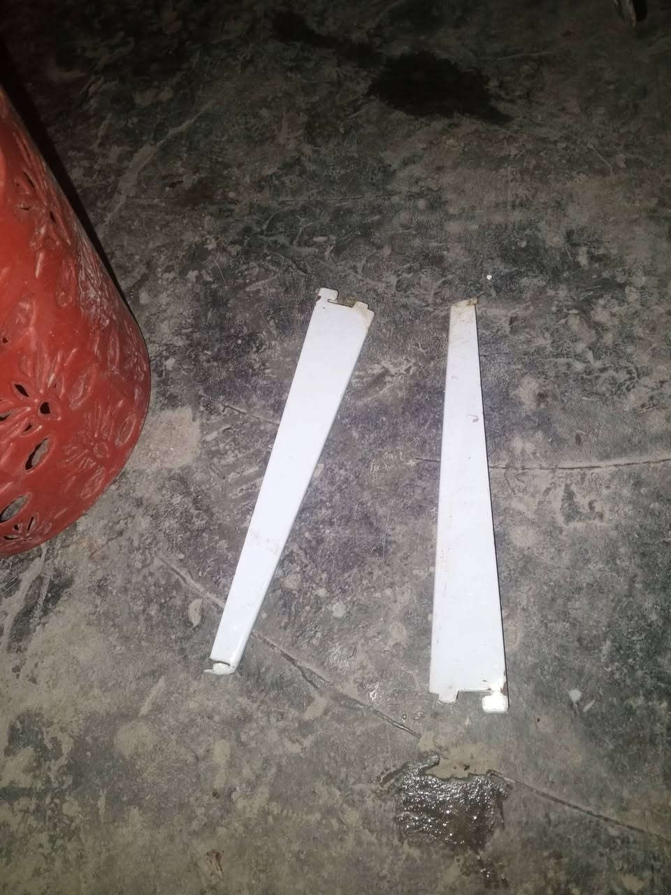 السلام عليكم رفوف البيع مال سواق العنوان بغداد الزعفرانيه السعر 75الف وبيع مجال ‏‏     ‪***********‬‏
