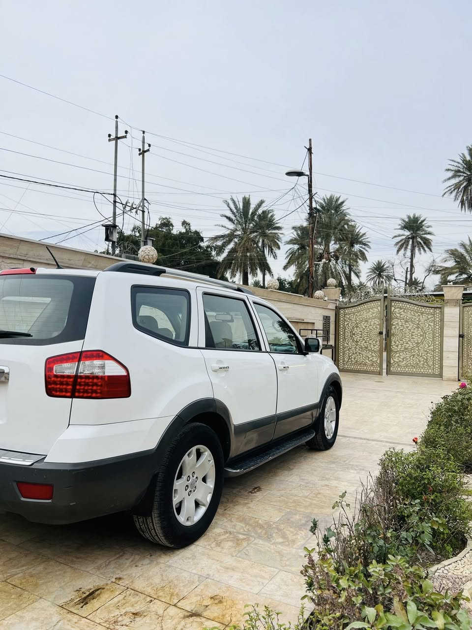 السلام عليكم 🔥😎 بيع فقط 
كيا موهافي 2013 خليجي 
رقم بغداد سنويه ل 2029 تحويل مباشر ب اسم المشتري 
عداد المسافه 143 الف حقيقي 
كفاله عامه من الصبغ والتبديل 
المواصفات 🔰 1/1 فول اعلى موصفات 
محرك 6V 3.8
بصمه ابواب وتشغيل 
فتحه سقف 
كشنات الامامي كهرباء
خزن مومري 
داخل مطعم صاج 
فور ويل
مقاعد تدفئه تبريد 
ستيرن كهرباء 
تبريد مركزي ب السقف 
7 راكب 
داخل جلد بيجي 
زراك لايت 
مخارج USB AUX
السياره جديده بمعنى الكلمه جاهزه من كلشي 
 📍 مكان السياره / بغداد الكاظميه 

📞 ***********

📞 ***********
