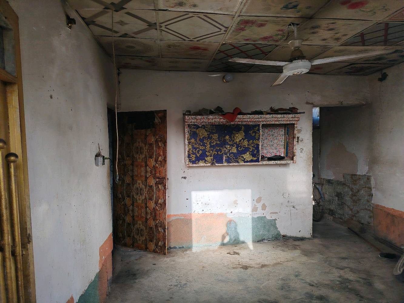 الدار البيع تجاوز حي العامل قرب السوك *********** السعر مناسب
***********