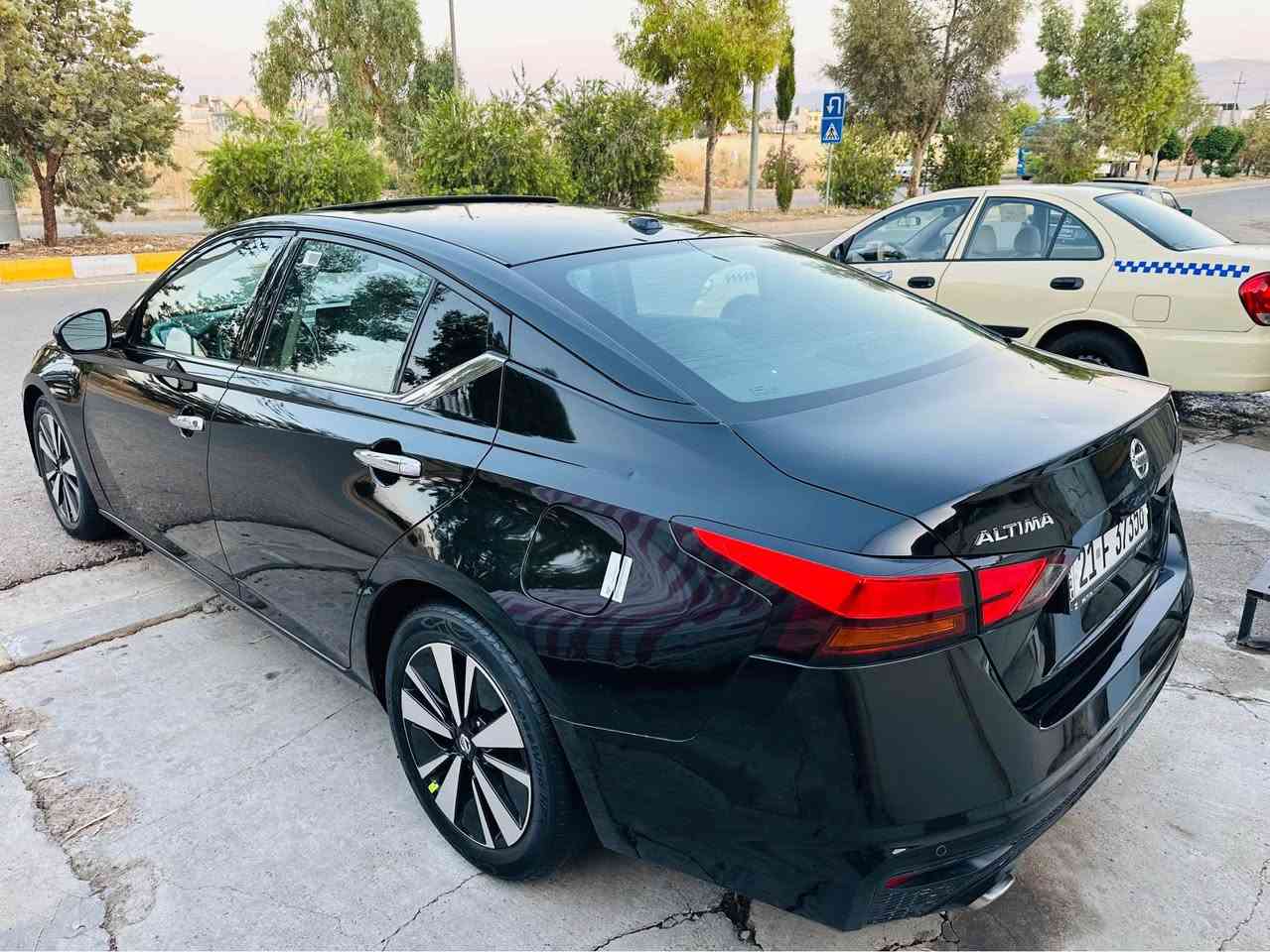 Nissan altima 2019 SL ful
نیسان ئەلتیما ٢٠١٩ SL فوول مواسفات 
فول مواسەفات کوشن هیتەر رادار سلاید ئۆتۆ هۆڵد بریک بەسمە زۆر مواسەفاتی 
یەک پارچەی بۆیاخە بێ ناو گرتن 
سەنەوی تازەیە 
گێرو مەکینەی بەشەرت نەکراوەتەوە 
سعری ١٣٧$
*********** Singapore
