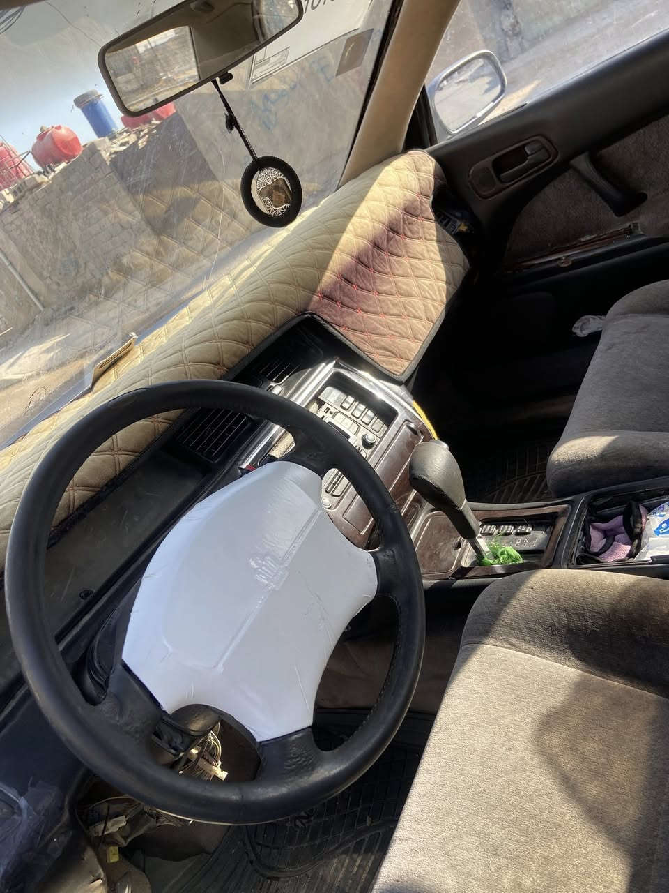 بطه متصل للبيع مكفوله من ضربه ونقل وكص مصبوغه جماليه مكينه وكير ٢٥٠٠ بلصندوك السعر ٤٢ وبيه مجال حداديه ٦٠/١٠٠  تخم تاير البصره الزبير ***********
