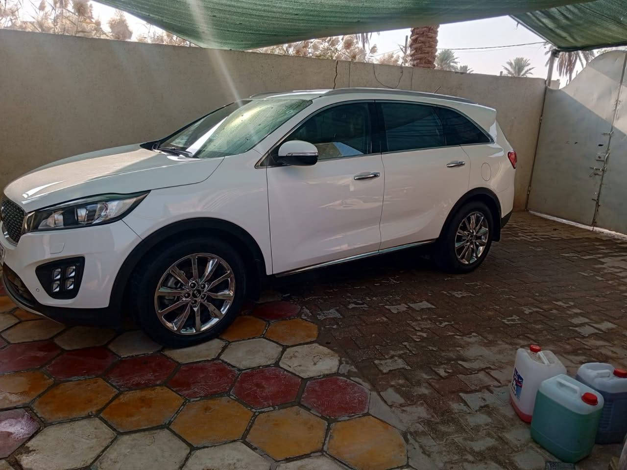 السلام عليكم ورحمة الله وبركاته
كيا سورنتو موديل 2018 خليجي كفالة عامة  السيارة  جديدة جداً جداً السيارة فول مواصفات عدا البنرامة  كفاله عامة 
السيارة جديدة جداً من حدادية 
السيارة رقم بابل بأسمي حصراً 
السيارة مالت بيت ومامتعوبة نظيفة جداً الحمدلله 
  ماشيةkm 85 وقابل للزيادة
مواصفات السيارة 
بصمات ابواب 
بصمة تشغيل عدد 2
بصمة باب الصندوق 
صندوق كهرباء مع شفط
اشاير بل مري 
المري شفط
كامرا خليفية دوارة 
ويل كروم 19
نظام ترحيب  
زركات لايت
لدي امامي
لد خلفي 
كشافات ضباب امامي 
كشافات ضبابي خلفي
حجم المكينة 6 سلندر المرغوبة
بردات تضليل خلفية بلادية 
كشنات جلد بلاديه
كشنات 1كهربائي
مخارج اواكس يو اس بي
عدد المقاعد 7 راكب 
حساس امامي 
حساس خلفي 
مساعد ركن السيار
ستيرن كهرباء 
تحكم ستيرن  جهتين
نظام ايكو 
نظام سبورت 
نظام نورمال 
تبريد 3 قطع  ثلج الحمدلله 
بعد بيها هواي مواصفات 
مكان السيارة كربلاء المقدسه
رقم الهاتف ***********
السعر 245 بيها مجال حك الجية ورجاءاً لحد يكسر بسعرها السيارة مالت بيت ومامتعوبة  واسف على الاطالة 
الله يرزق الي ياخذها
