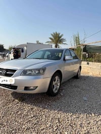 سوناتا • ٢٠٠٨ • يدور فقط