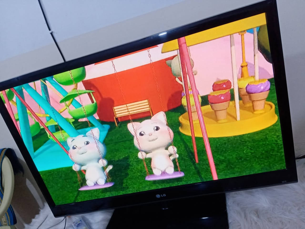 بلازما حجم 42بدون نت باب أول نوعية LG
سعره ب100الاستفسار على الرقم بي واتس
***********
