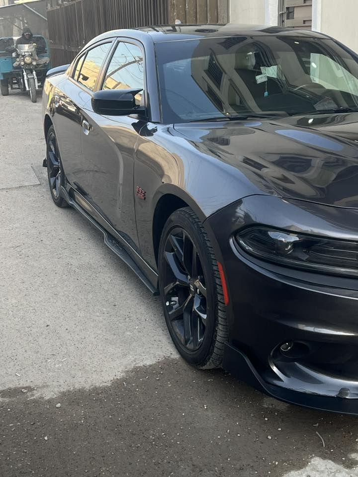 السلام عليكم ♥️
دوج جارجر 2022 Gt جي تي 

محرك 3.6 موصفات الGt معروفه فول عده الفتحه 

ماشيه 17 ميل سياره جدا جدا نضيفه 

سياره حادث 3 قطع بنيد وجاملغ وقبق جنطه بيها تعديل بل شاصي 

وماشالله سياره بجم كبس 

ويل 20 بلادي مال gt 

مكان السياره بغداد المشتل 

السعر 210 وما توقع اكو هيج سعر بهيج نضافه 

متواجد فقط عل رقم ***********
