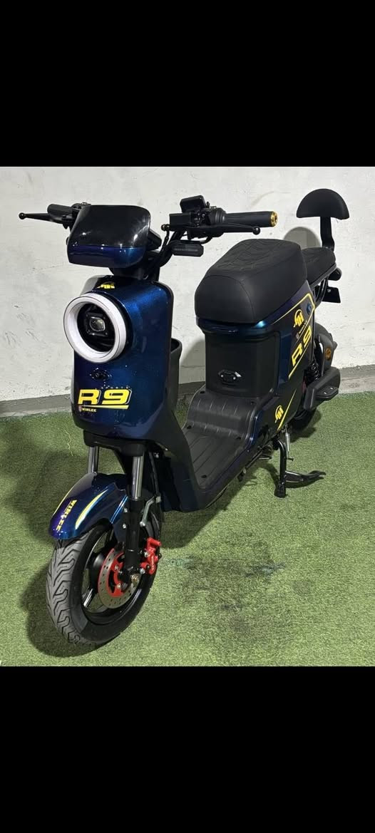 ((يعلن معرض الرحمه لتجاره الدراجات الشحن))
                  
وصول دراجات R9 من شركه ونلي WiNNLE الاصليه
بطاريات 32 امبير  الدبل ونلي WiNNLE 
الاسعار 💵💵

عرض راس السنه فقط ب 550 الف 

موقعنا📌📌ديالى - المقداديه شهربان - حي المعلمين- مجاور جمعيه ابو عزوز ركن الاطفاء قرب متنزه النور 

***********  كرار واتساب للاستفسار والتواصل 

💥الاقساط لكافه المواطنين ماعليكم فقط زياره معرضنا 

تتوفر لدينا خدمه توصيل  لكافه المحافظات 🛻🛻
