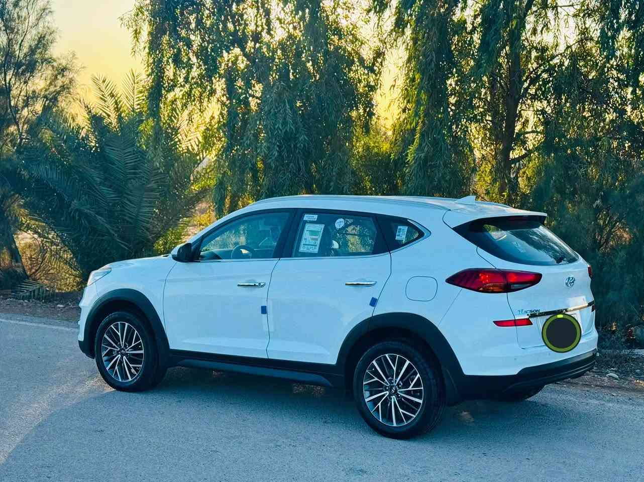 يا الله  السلام وعليكم 
توكسان 2020 خليجي شركة الكاصد كوري اصلي  رقم بغداد .  سايد بريك رجل 
فول موصفات عدة البنراما  بيها صبغ بسيط بل باب بمقدار شبر والباقي كفالة لاظربة ولاصبغ ولاتبديل 
موصفات 
مكينة 2000 دوش.  بصمة.    بصمات ابواب ،،، تشغيل عن بعد 
قطعتين تبريد. 5 عدسات 
كشنات كهرباء 2 ثلاث انضمة ويل 20 
اشاير مري شاحن 🔌 لاسلكي يدات نيكل اصل تحمات  ،،، ماشية  48 k 
استيرن جيهتين نضام سبورت نضام ايكو وبعد بيهة موصفات السعر 198  وبيها مجال بسيط 
العنوان بغداد جسر ديالى الجديد تقاطع النهروان 
الاستفسار ***********
