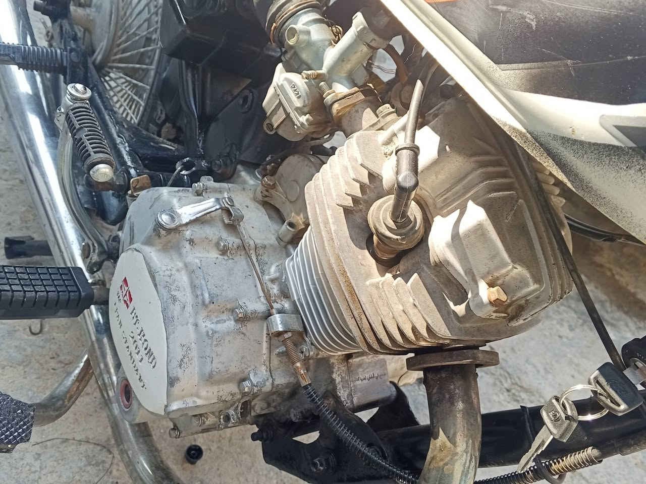 سلام عليكم عندي هاي دراجه كوم حديد بس شغاله هندر أو بيه نقوصات ب350قفل مكاني حي اور ***********
