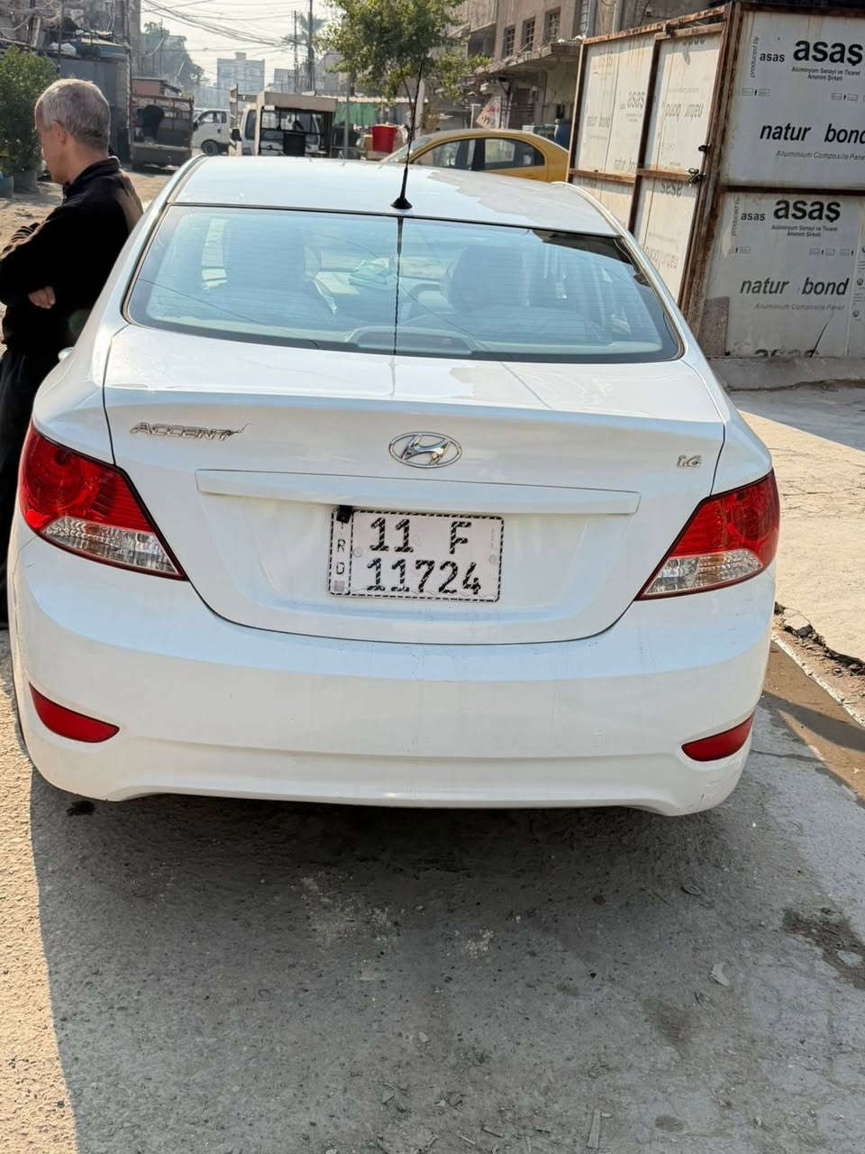 اكسنت موديل ٢٠١٥ ماشيه ٢٧ الف باسمي مكفوله بس بارد بلجاملغ الامامي العنوان المشتل قرب كراج بعقوبه 
***********

السعر : 118

