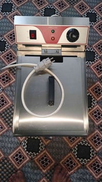 اخوان السلام عليكم قلايه للبيع مع قطاعه 07859085627