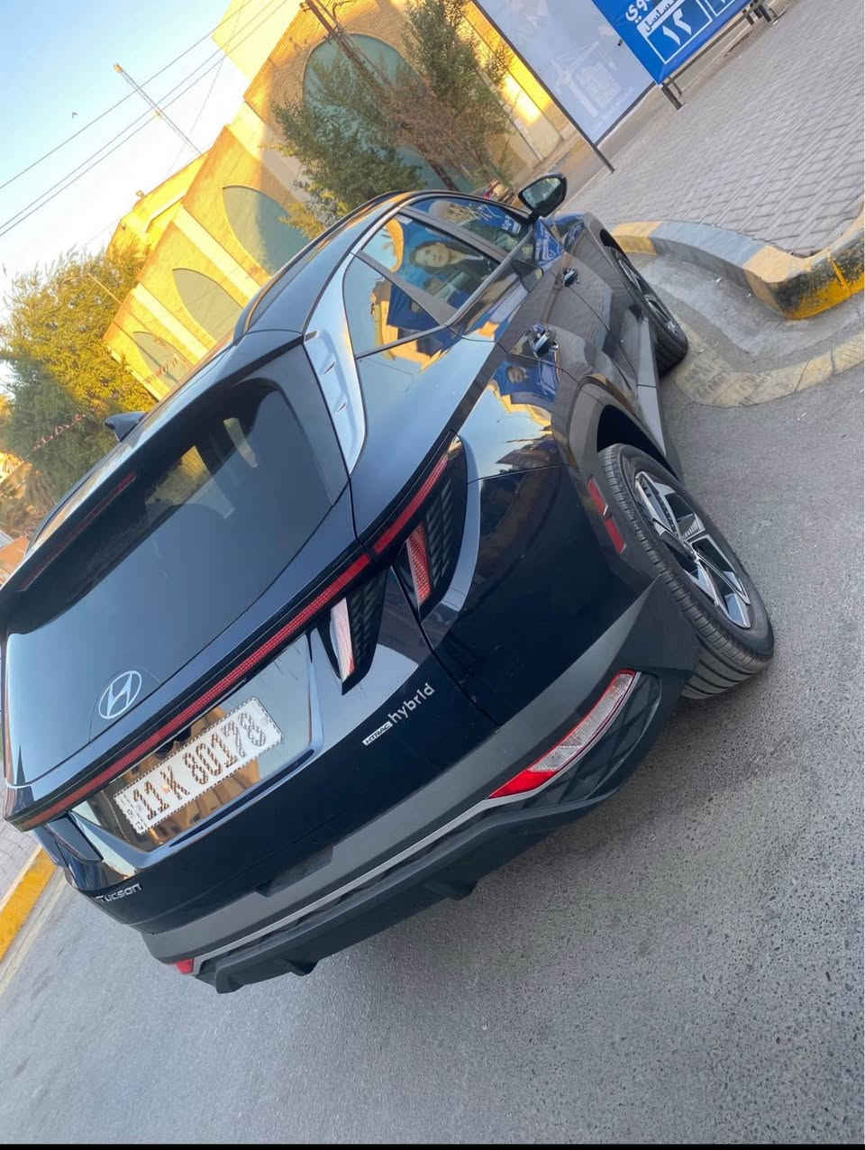 السلام عليكم توسان هايبرد موديل 2024 حادثها سرقه جاملغ وبنيد ماشيه 6 الالف زيرو على الممشه مال امريكا مكفوله من الضربه واللغد والشاصي داخلها بعده ريحة الشركة بي بأسمي السياره تحويل ثاني يوم 215 وبيها مجال حك الجيه مكاني بغداد الاعظمية ***********
