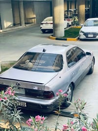 للبيع فقط و نقد لكزس ES300 موديل 1994  30 ورقة رقم بغداد انكليزي  سنوي...