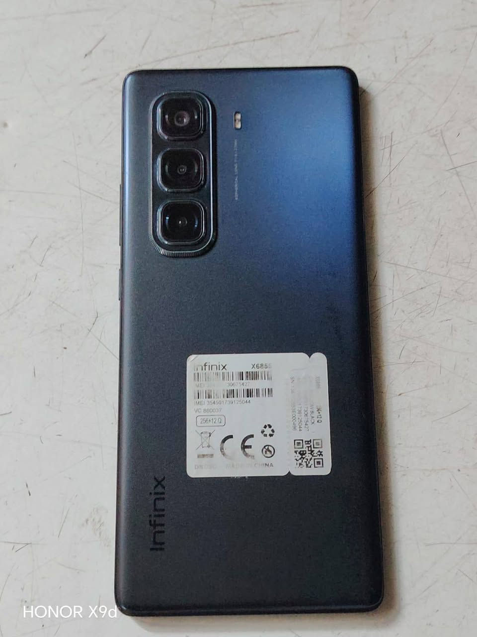 السلام عليكم شباب عندي موبايل للبيع ه‍وت 50 برو بلاص      انفنكس  السعر المطلوب  175 وبي مجال  مكاني بغداد شارع  الجزيره الرقم  ***********
