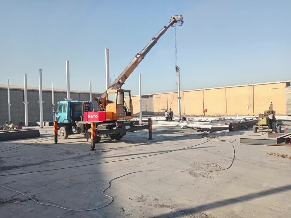 مستعدون لعمل كافة الجملونات الحداده العامه بأدارة ابو حسن الحداد
***********
