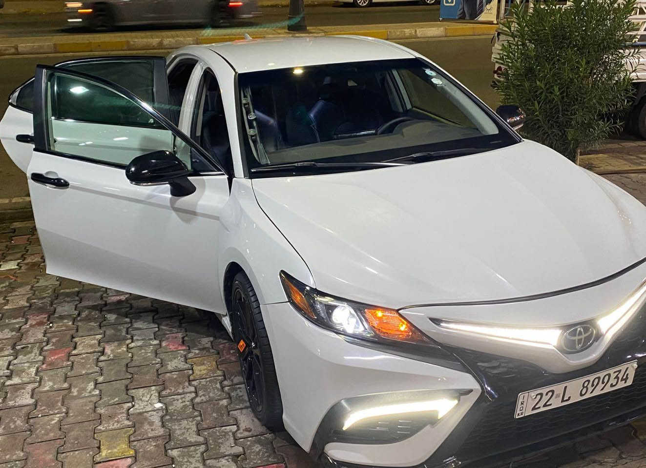 كامري 2023 لون سموك 
رقم اربيل باسمي بيه بطاقة بنزين 
حادث قطعتين صبغ بدون دواخل بدون ايرباك
ماشيه 62 
مكان كركوك 
سعر 208
*********** كركوك, العراق
