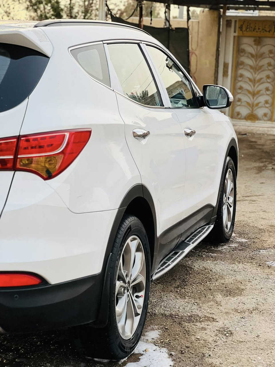 سنتافي موديل١٦
٦سلندر 
ماشيه ١١٧
مكفوله عدا شبر بلجاملغ الأمامي جهة الصدر 
رقم بغداد بأسمي 
***********
مكانها ديوانية
