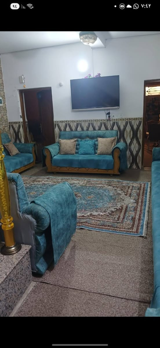 للبيع حي الجمعيه مساحه ١٣٠ متر شارع ١٠م
غرفه وصاله ومطبخ واستقبال وصحيات صب الطابق الثاني غرفه وصاله شيلمان @
***********
