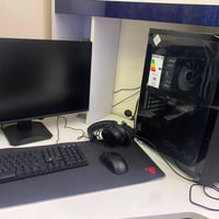 pc للبيع كامل فقط….. الجهاز نضيف استعمال خفيف تحت الضمان بعده ويا كل ك...