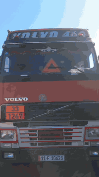 السلام عليكم فالفو دكتوره للبيع راس وعربانه  موديل 99  حجم محرك 460  تخم تاير  سنويه 28  هزه جديد سياره جوبلس راس وعربانه وربيه  جوبلس 4 دناكير  طوله 13 و60  تايرات 11  دناكير مدور  شاصي 16 وربي   تريد بس راس تريد هيه وعربانته عادي بس عربانه عادي ابيع السعر 180 وبيه مجال   اني مكفول بل نشر  رقم صاحبه ***********  مكان انبار قضاء هيت
